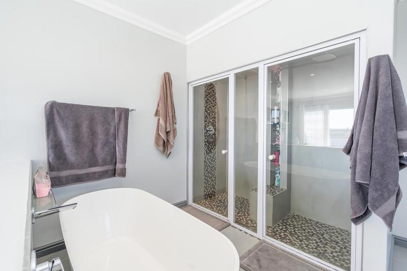 4 Bedroom Property for Sale in Laguna Sands Western Cape